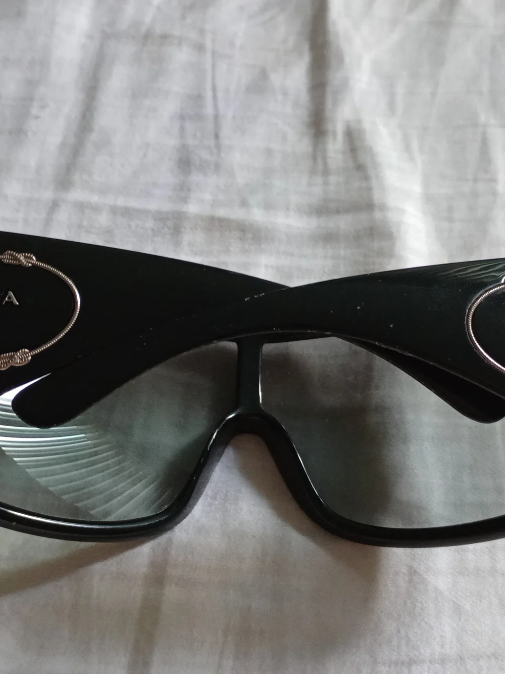 vintage Prada SPR 11H sunglasses